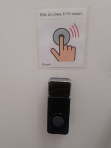 Mehr über den Artikel erfahren Toilettenklingeln in unserer Kita – Mehr Selbstständigkeit für die Kinder